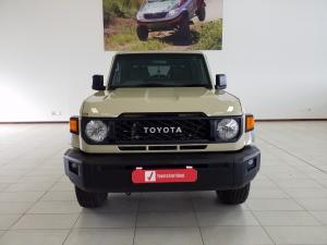Toyota Land Cruiser 79 4.2D double cab - Image 4
