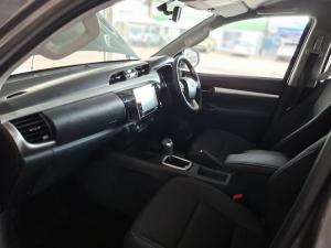 Toyota Hilux 2.8GD-6 double cab Raider auto - Image 7