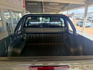 Toyota Hilux 2.8GD-6 double cab Raider auto - Image 9