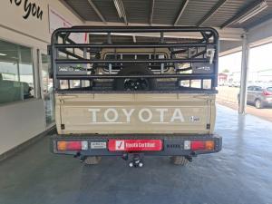 Toyota Land Cruiser 79 2.8GD-6 double cab - Image 7