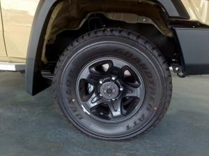 Toyota Land Cruiser 79 2.8GD-6 double cab - Image 10