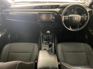 Toyota Hilux 2.8GD-6 Xtra cab 4x4 Legend manual - Image 6