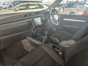 Toyota Hilux 2.4GD-6 Xtra cab Raider manual - Image 7