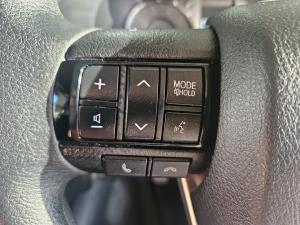 Toyota Hilux 2.4GD-6 Xtra cab Raider manual - Image 9