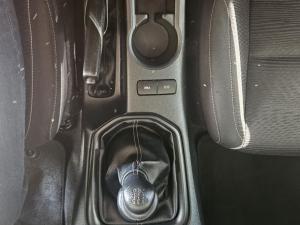 Toyota Hilux 2.4GD-6 Xtra cab Raider manual - Image 12
