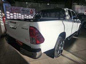 Toyota Hilux 2.4GD-6 Xtra cab Raider manual - Image 2