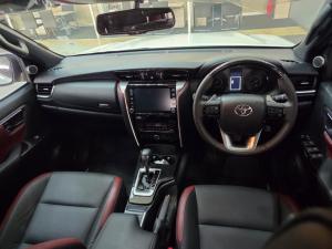 Toyota Hilux 2.4 GD-6 RB Raider automaticE/CAB - Image 6