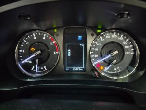 Toyota Hilux 2.4 GD-6 RB Raider automaticE/CAB - Image 9