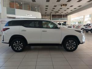 Toyota Fortuner 2.4GD-6 Raised Body automatic - Image 3