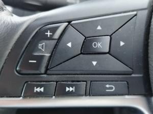 Nissan Navara 2.5DDTI LE/LE Plus 4X4 automatic D/C - Image 17