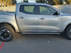 Nissan Navara 2.5DDTI LE/LE Plus 4X4 automatic D/C - Image 5
