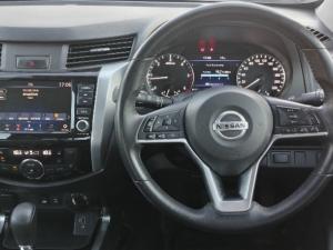 Nissan Navara 2.5DDTI LE/LE Plus 4X4 automatic D/C - Image 8