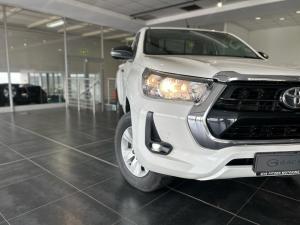 Toyota Hilux 2.4GD-6 single cab 4x4 Raider manual - Image 3
