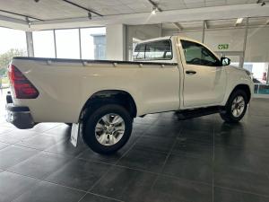 Toyota Hilux 2.4GD-6 single cab 4x4 Raider manual - Image 6