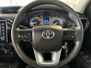 Toyota Hilux 2.4GD-6 single cab 4x4 Raider manual - Image 8