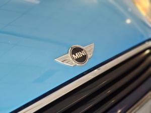 MINI Hatch Cooper Hatch 3-door auto - Image 3