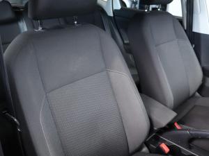 Volkswagen Polo hatch 1.0TSI Comfortline auto - Image 13
