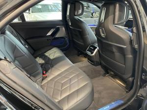 BMW i7 xDrive60 Design Pure Excellence - Image 12