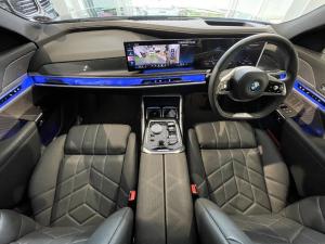 BMW i7 xDrive60 Design Pure Excellence - Image 9