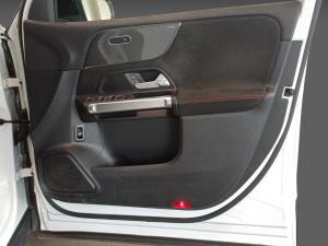 Mercedes-Benz GLB GLB220d 4Matic Progressive - Image 18