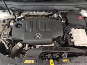 Mercedes-Benz GLB GLB220d 4Matic Progressive - Image 9