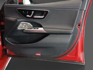 Mercedes-Benz E-Class E220d Avantgarde - Image 17