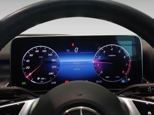 Mercedes-Benz C-Class C200 Avantgarde - Image 12