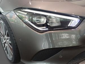 Mercedes-Benz CLA CLA220d Progressive - Image 17