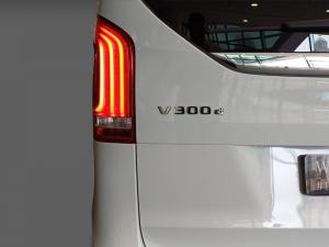 Mercedes-Benz V-Class V300d Exclusive - Image 19