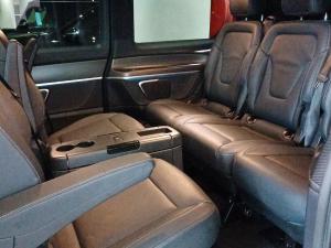 Mercedes-Benz V-Class V300d Exclusive - Image 13