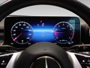 Mercedes-Benz C-Class C200 Avantgarde - Image 12