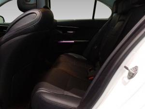 Mercedes-Benz C-Class C200 Avantgarde - Image 14