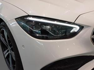 Mercedes-Benz C-Class C200 Avantgarde - Image 18