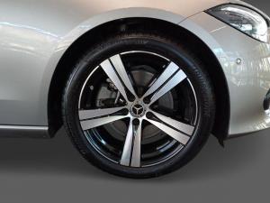Mercedes-Benz C-Class C220d Avantgarde - Image 15