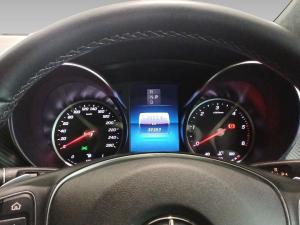 Mercedes-Benz V-Class V300d Exclusive - Image 12