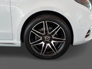 Mercedes-Benz V-Class V300d Exclusive - Image 15