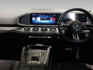Mercedes-Benz GLS GLS450d 4Matic - Image 10