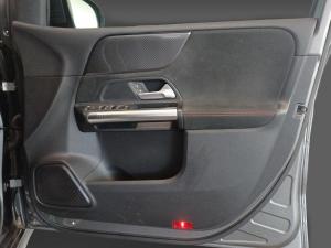 Mercedes-Benz B-Class B200 AMG Line - Image 16