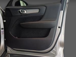 Volvo XC40 B3 Plus Dark - Image 16