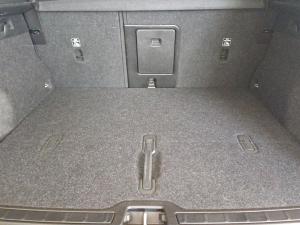 Volvo XC40 B3 Plus Dark - Image 9