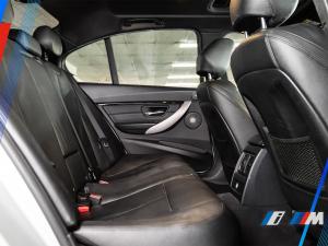 BMW 3 Series 330d M Sport auto - Image 12