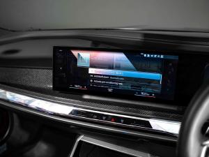 BMW i7 xDrive60 M Sport - Image 13