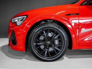 Audi e-tron Sportback 55 quattro S line - Image 16