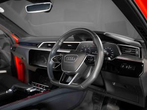 Audi e-tron Sportback 55 quattro S line - Image 3