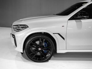 BMW X6 M50i - Image 11