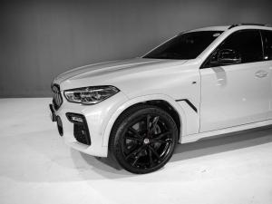 BMW X6 M50i - Image 15