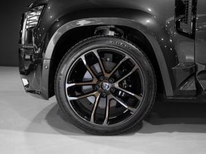 Land Rover Defender 110 V8 - Image 17