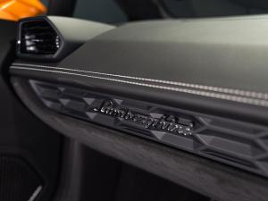 Lamborghini Huracan LP610-4 coupe - Image 13