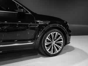 Bentley Bentayga V8 - Image 19
