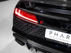 Audi R8 coupe V10 performance quattro - Image 11